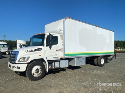 2015 Hino 268 6x4 Furgonetka