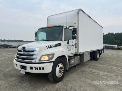 2015 Hino 268 4x2 Van Truck