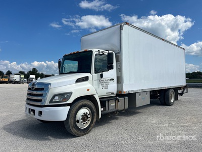 2015 Hino 268 4x2 Van Truck