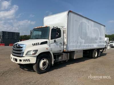 2015 Hino 268 4x2 Van Truck