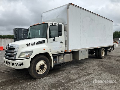 2015 Hino 268 4x2 Van Truck