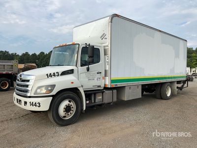 2015 Hino 268 4x2 Van Truck