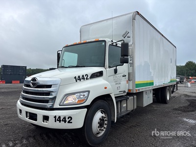 2015 Hino 268 4x2 Furgonetka