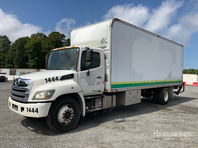 2015 Hino 268 4x2 Van Truck