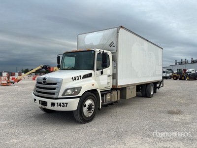 2015 Hino 268 4x2 Van Truck