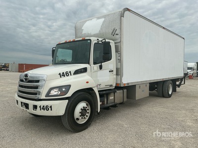 2015 Hino 268 4x4 Moving Furgoneta caja cerrada
