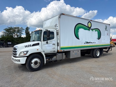 2015 Hino 268 4x2 Van Truck