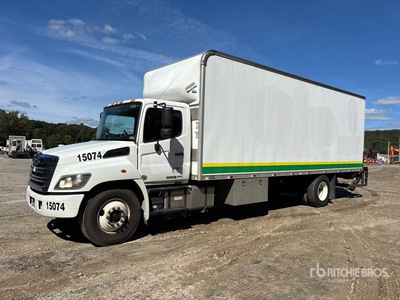 2016 Hino 268 4x2 Camion fourgon
