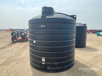 Hold-On 2200 gal Poly Storage Tank (Unused)