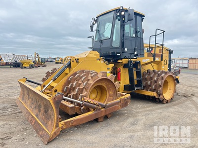 2017 Cat 815K Soil Compactor