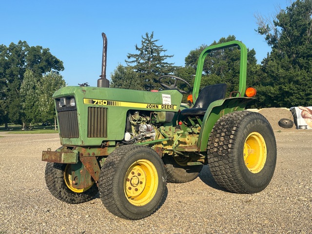 John Deere 750 2WD Tractor