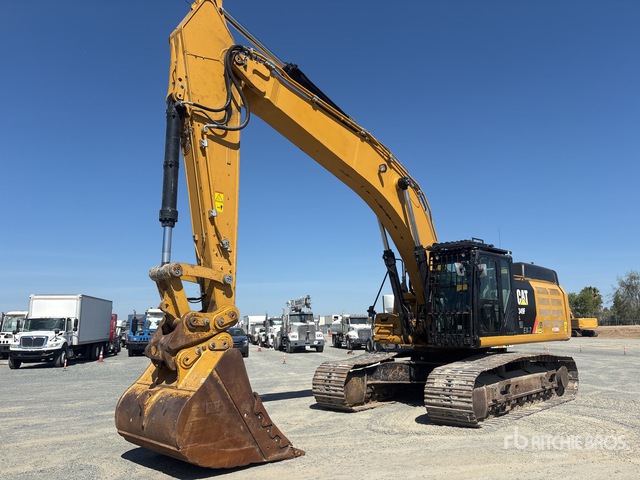 2019 Cat 349FL Tracked Excavator