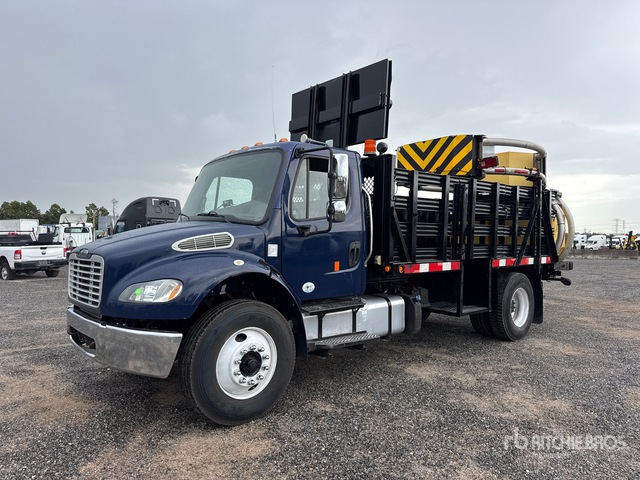 2018 Freightliner M2 106 4x2 Attenuator Truck