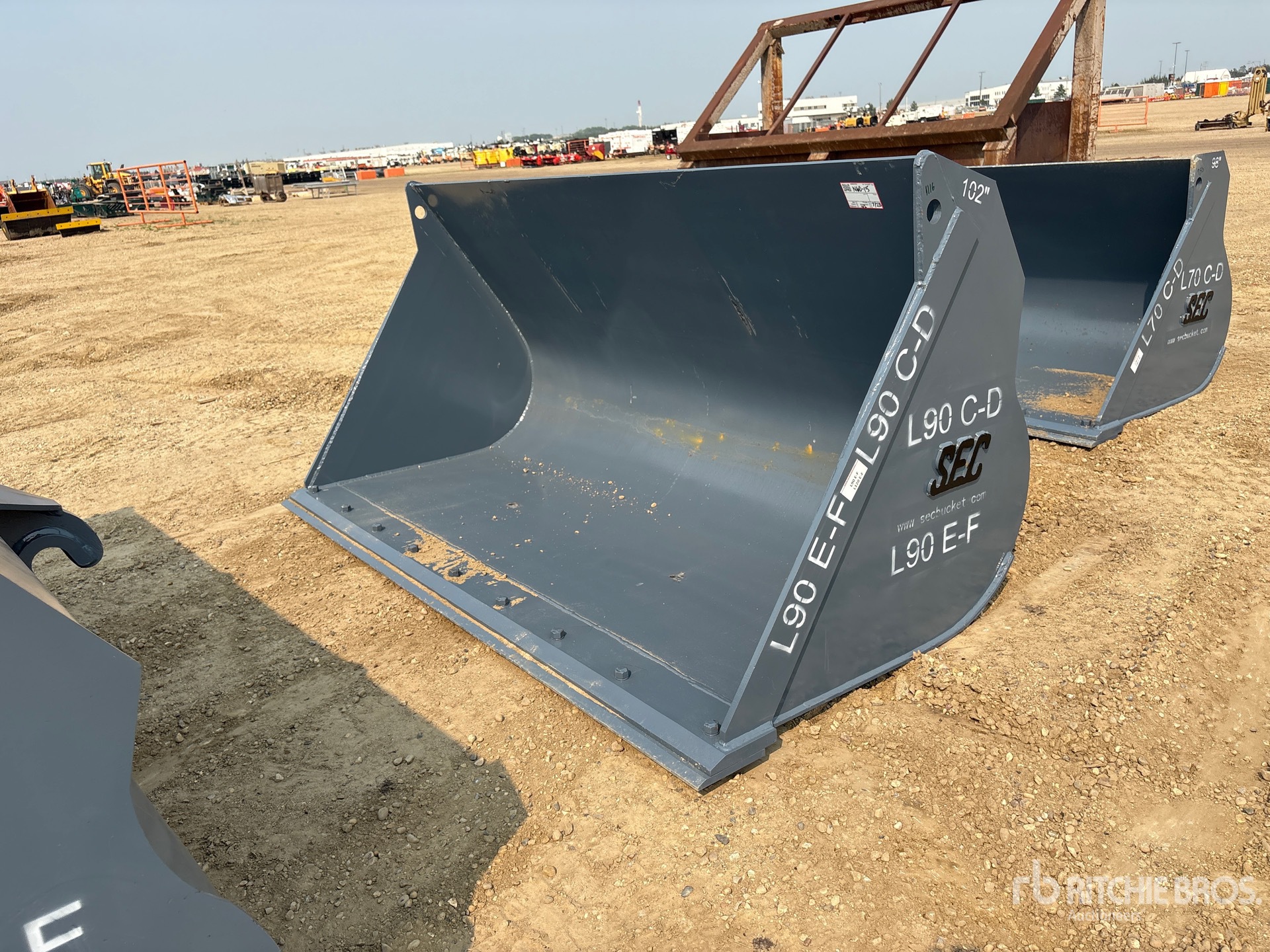 2026 SEC 102 in Cleanup Q/C Wheel Loader Bucket - Fits L90 (Unused)