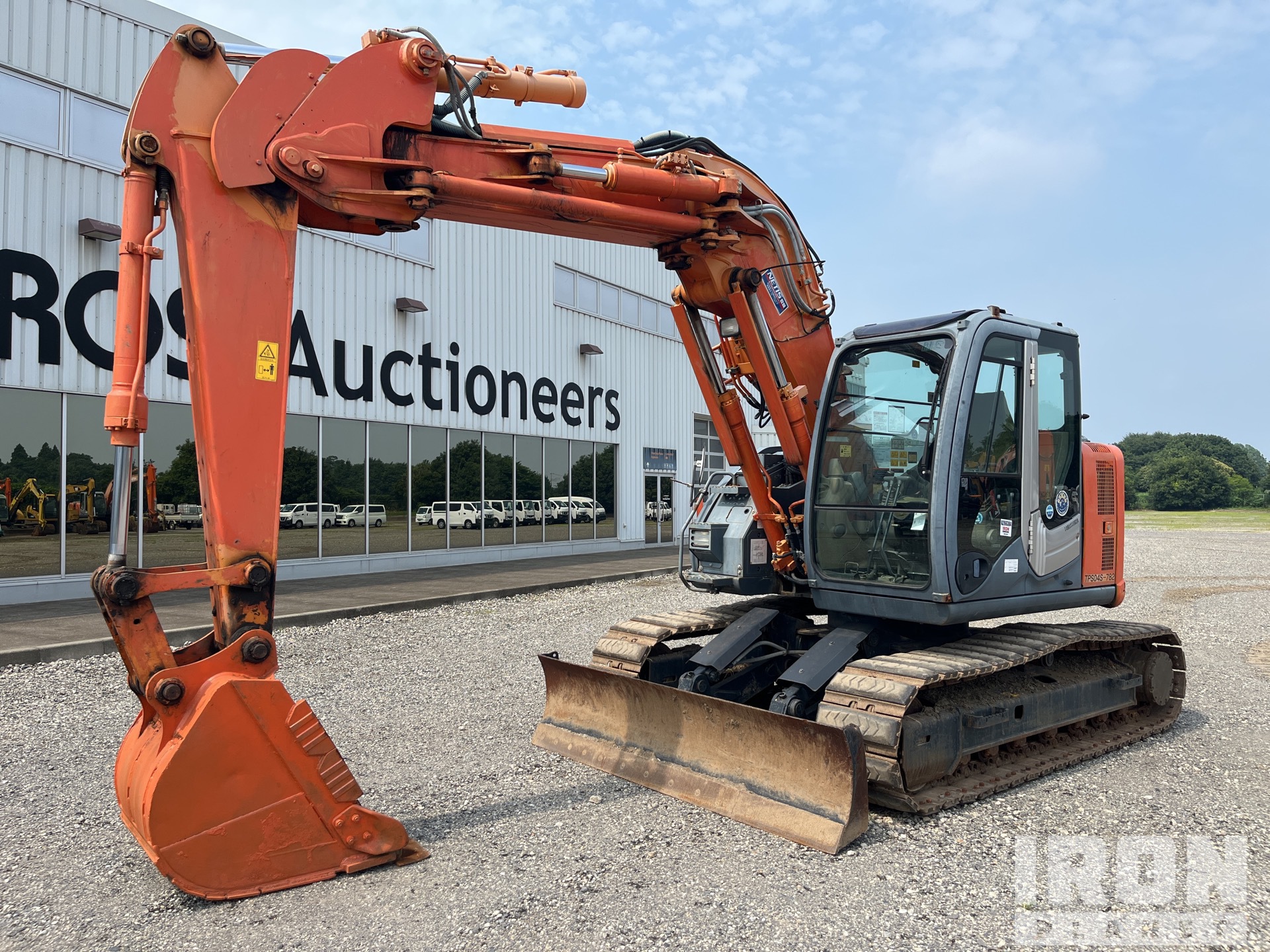 2013 年 Hitachi ZX135USOS-3 Tracked Excavator in Narita City