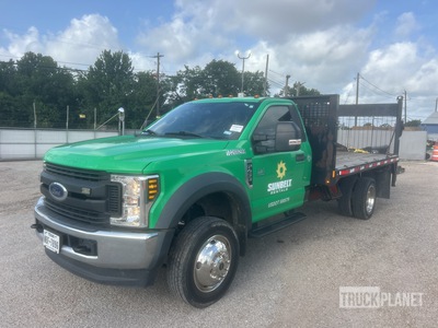 2019 Ford F-450 XL 4x4 Flatbed Truck
