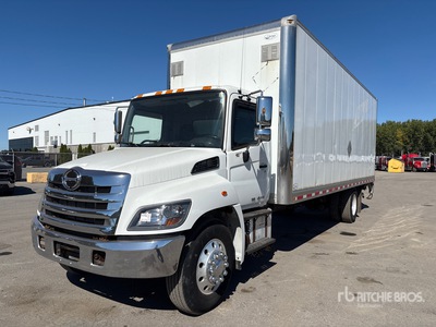 2017 Hino 358 4x2 Camion fourgon