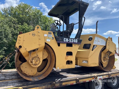2004 Cat CB-534D Walec dwubębnowy