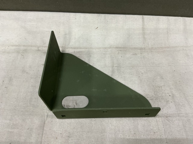(6) Oshkosh 3732563 Multiple Angle Brackets
