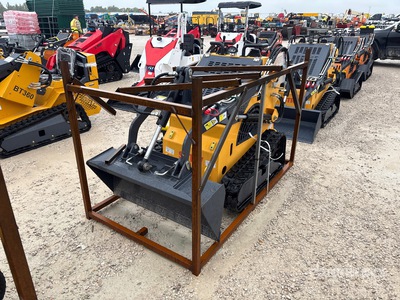 2026 STARVOX SV-480 Mini Compact Track Loader (Unused)