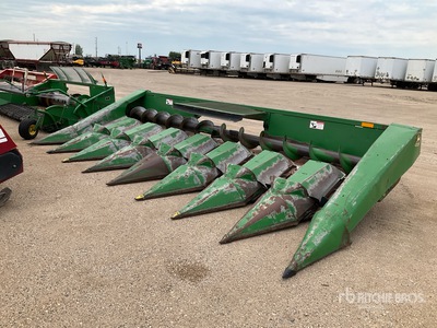 1988 John Deere 843 8 Row 20 ft Corn Tête de moissonneuse-batteuse