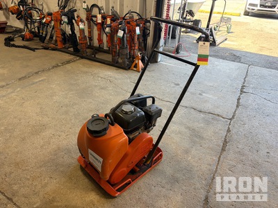 Multiquip MCV82VHW Vibratory Plate Compactor