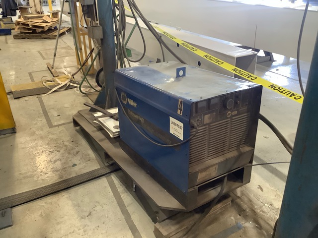1990 Miller Deltaweld 451 MIG Electric Welder