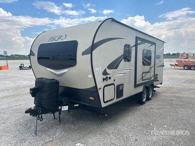 2019 Forest River Flagstaff Micro Lite 21FBRS 21 ft T/A Travel Trailer