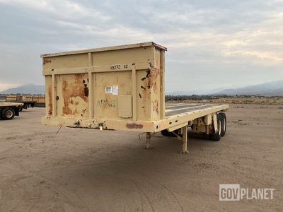 1995 Dynaweld M871A2 Flatbed Trailer