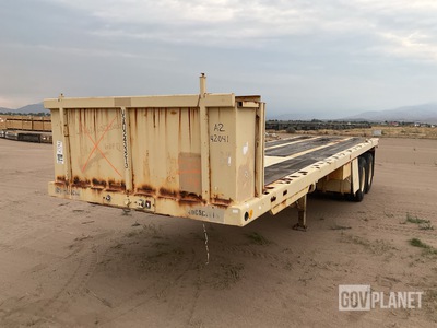 1992 Dynaweld M871A2 Flatbed Trailer