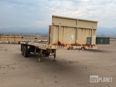 1997 Dynaweld M871A2 Flatbed Trailer