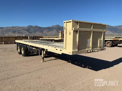 1995 Dynaweld M871A2 Flatbed Trailer