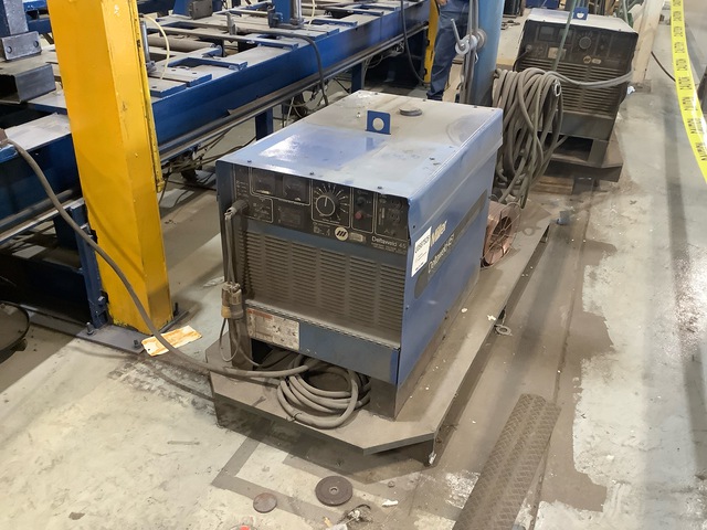 1993 Miller Deltaweld 451 MIG Electric Welder