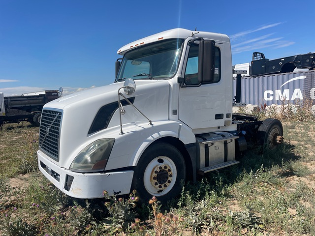 2012 Volvo VNL S/A Day Cab Truck Tractor
