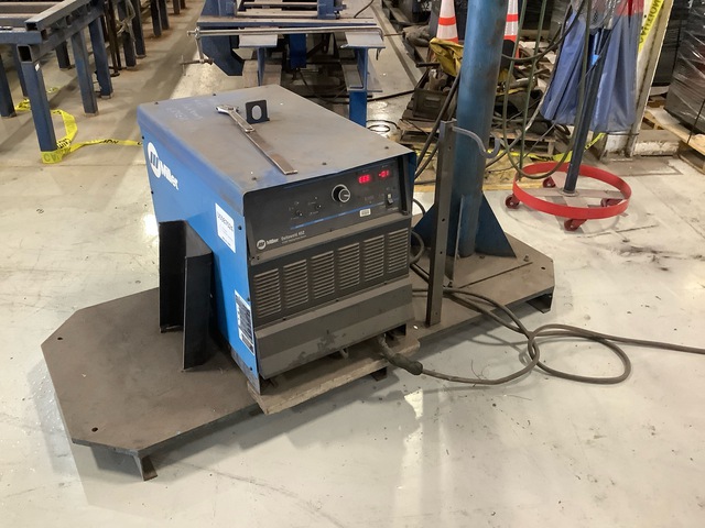 1999 Miller Deltaweld 452 Skid-Mounted MIG Electric Welder