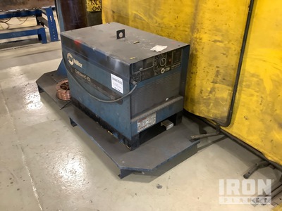 Miller Deltaweld 451 Skid-Mounted MIG Electric Welder