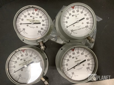 (4) Moeller Shock Resistant Pressure Gauges