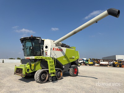 2012 Claas Lexion 750TT حصادة مجمعة