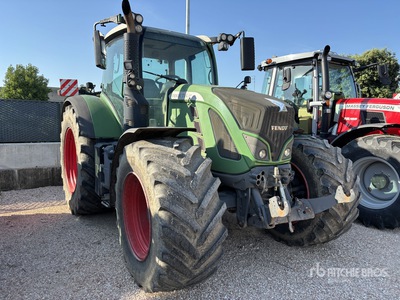 2015 Fendt 724 Vario 4WD Tractor