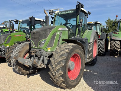 2019 Fendt 718 Vario 4WD Tractor