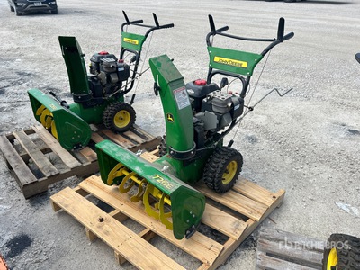 2008 John Deere 726E 2 ft 2 in 1 Way Walk-Behind Snow Blower