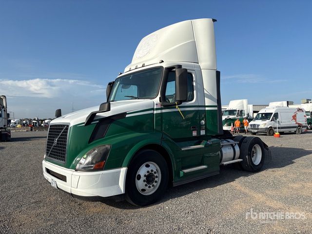 2017 Volvo VNL 4x2 S/A Day Cab Truck Tractor