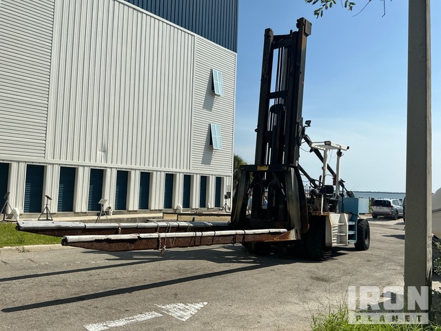 Wiggins W220M2 Pneumatic Tire Forklift