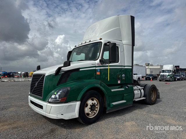 2016 Volvo VNL 4x2 S/A Day Cab Truck Tractor