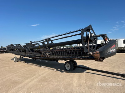 2011 MacDon FD70 40 ft Flex Draper Tête de moissonneuse-batteuse