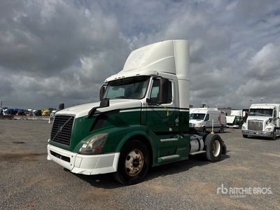 2013 Volvo VNL 4x2 S/A Day Cab Truck Tractor