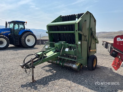 John Deere 510 Round Baler