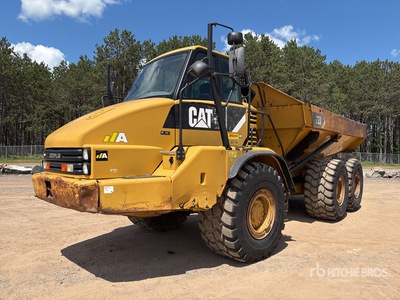 2011 Cat 725 Articulated Dump Truck