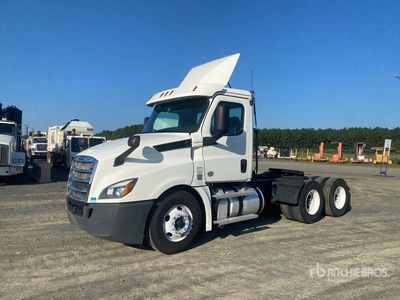 2020 Freightliner Cascadia 126 6x4 T/A Day Cab Truck Tractor