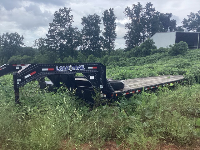 2021 Load Trail 35 ft T/A Equipment Trailer
